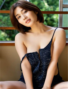 男生和女生一起差差30分打扑克视频