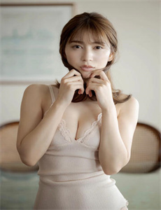 脱裤美女